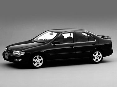 Nissan Sunny B14، سيدان — منظر أمامي أيمن