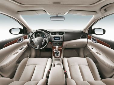 Nissan Sylphy III (السوق الصينية)، سيدان — منظر عام للمقصورة