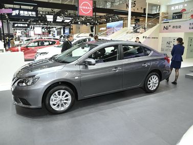 Nissan Sylphy III Рестайлинг, Седан — вид справа