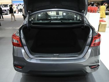Nissan Sylphy III Рестайлинг, Седан — багажное отделение