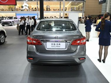 Nissan Sylphy III Рестайлинг, Седан — вид сзади