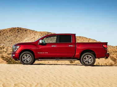 Nissan Titan II Рестайлинг, Пикап двойная кабина — вид справа