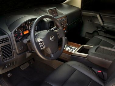 Nissan Titan I, Пикап полуторная кабина — место водителя
