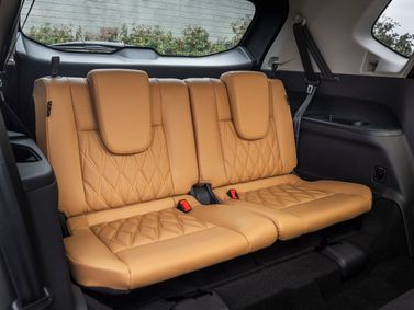 Nissan X-Trail رابعاً، دفع رباعي 5 أبواب — المقاعد الخلفية