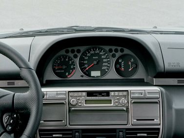 Nissan X-Trail I، دفع رباعي 5 أبواب — لوحة العدادات