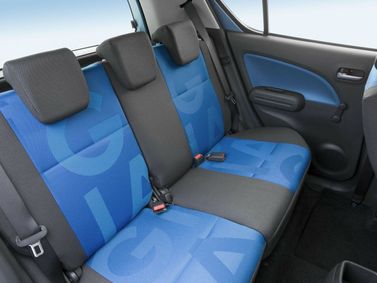 Opel Agila B، هاتشباك 5 أبواب — المقاعد الخلفية