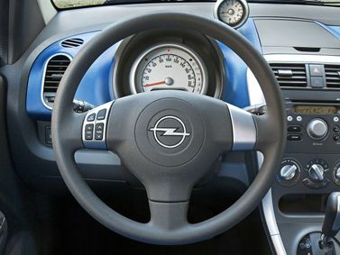 Opel Agila B، هاتشباك 5 أبواب — عجلة القيادة