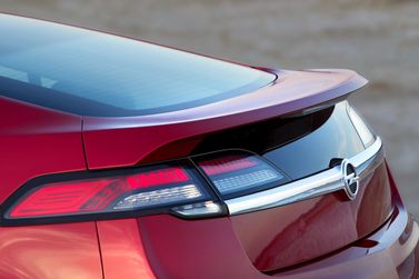 Opel Ampera I، هاتشباك 5 أبواب — الجزء الخلفي من السيارة عن قرب