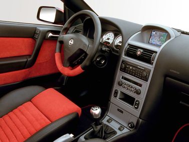 Opel Astra OPC G تجميل الوجه، قابلة للتحويل — منطقة السائق