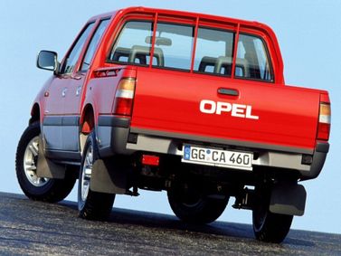 Opel Campo, Пикап двойная кабина — вид сзади слева