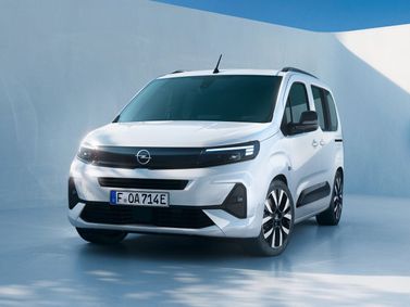 Opel Combo E Рестайлинг, Компактвэн — вид спереди