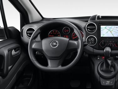 Opel Combo PCMA, Компактвэн Life — место водителя