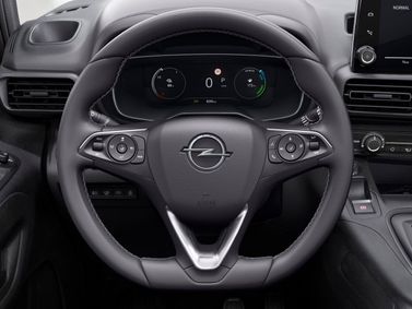 Opel Combo E، فان XL — عجلة القيادة