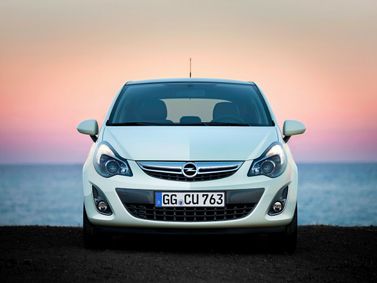 Opel Corsa D Рестайлинг II, Хэтчбек 3 дв. — вид спереди