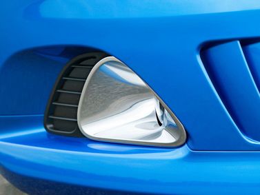 Opel Corsa OPC D، هاتشباك 3 أبواب — الجزء الأمامي من السيارة عن قرب