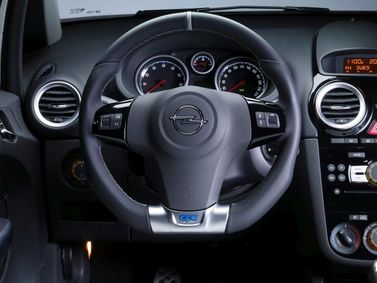 Opel Corsa OPC D تجميل الوجه II، هاتشباك 3 أبواب — عجلة القيادة