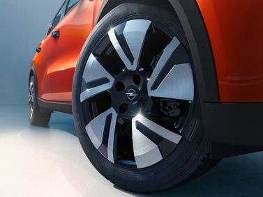 Opel Frontera III، دفع رباعي 5 أبواب — جنط العجلة