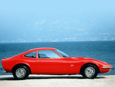 Opel GT I, Купе — вид справа