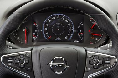Opel Insignia OPC I تجميل الوجه، ليفتباك — لوحة العدادات