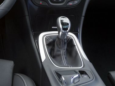 Opel Insignia OPC I تجميل الوجه، ليفتباك — محدد ناقل الحركة