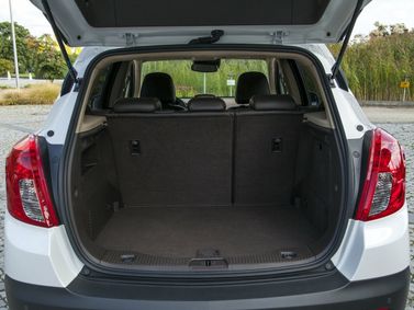 Opel Mokka I, Внедорожник 5 дв. — багажное отделение