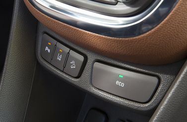 Opel Mokka I, Внедорожник 5 дв. — центральная консоль