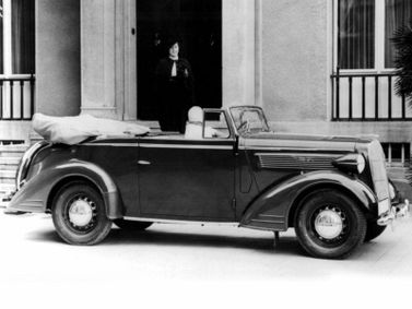 Opel Super Six, Кабриолет — вид справа