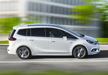 Opel Zafira C تجميل الوجه، ميني فان — منظر من الجانب الأيمن