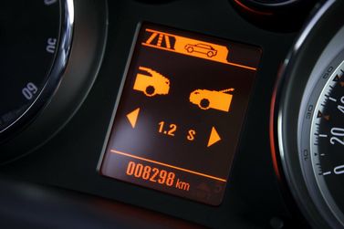 Opel Zafira C، فان مدمج — لوحة العدادات