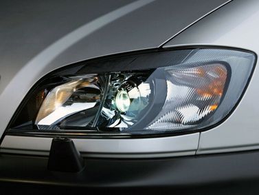 Opel Zafira A تجميل الوجه، فان مدمج — المصباح الأمامي