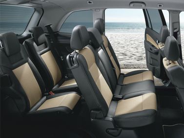 Opel Zafira B، فان مدمج — المقاعد الخلفية