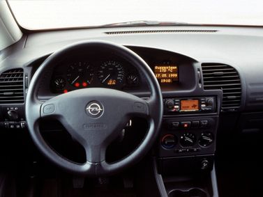 Opel Zafira A، فان مدمج — لوحة القيادة