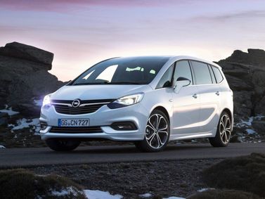 Opel Zafira C تجميل الوجه، ميني فان — منظر أمامي أيمن