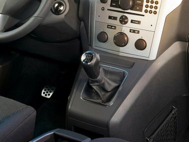 Opel Zafira B تجميل الوجه، فان مدمج — محدد ناقل الحركة