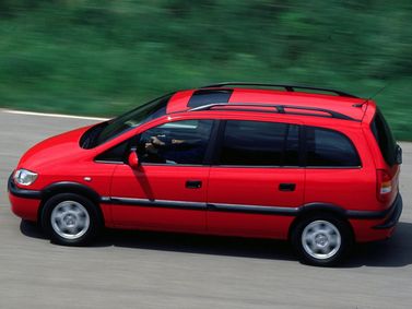 Opel Zafira A، فان مدمج — منظر أمامي أيسر