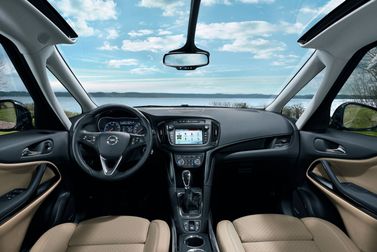 Opel Zafira C تجميل الوجه، ميني فان — لوحة القيادة