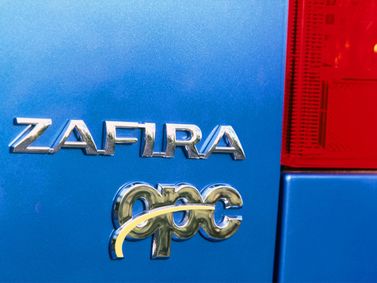 Opel Zafira OPC A, Compact Van — vehicle badge and model designation