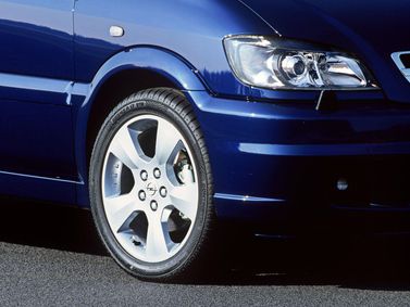 Opel Zafira OPC A, Compact Van — close-up of the front of the vehicle