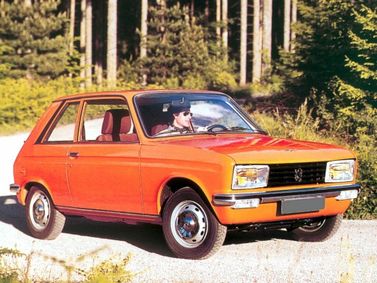 Peugeot 104, Хэтчбек 3 дв. — вид спереди справа