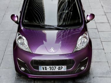 Peugeot 107 I Рестайлинг 2, Хэтчбек 5 дв. — вид спереди