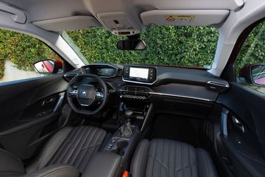 Peugeot 2008 II, Внедорожник 5 дв. — передняя панель