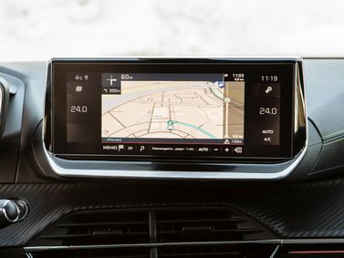 Peugeot 2008 II, Внедорожник 5 дв. — экран мультимедийной системы