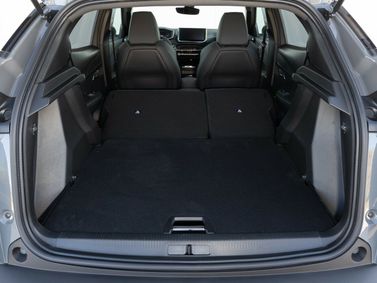 Peugeot 2008 II Рестайлинг, Внедорожник 5 дв. — багажное отделение