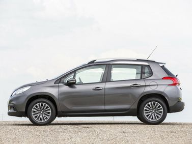 Peugeot 2008 I, Универсал 5 дв. — вид слева