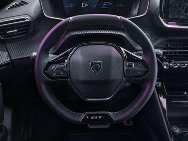 Peugeot 2008 II Рестайлинг, Внедорожник 5 дв. — рулевое колесо