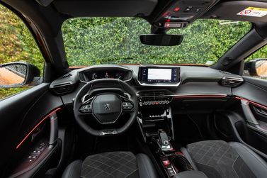 Peugeot 2008 II, Внедорожник 5 дв. — передняя панель