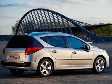Peugeot 207 I Рестайлинг, Универсал 5 дв. — вид сзади справа