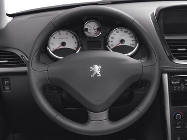 Peugeot 207 I Рестайлинг, Кабриолет — рулевое колесо