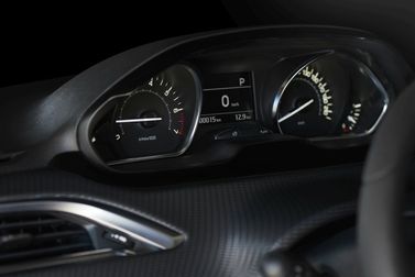 Peugeot 208 I Рестайлинг, Хэтчбек 5 дв. — панель приборов