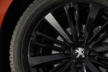 Peugeot 208 I Рестайлинг, Хэтчбек 5 дв. — колёсный диск
